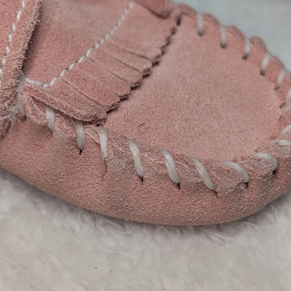 Minnetonka Toddler Size 3 Soft Pink Moccasins Fringe Suede Lace Tie